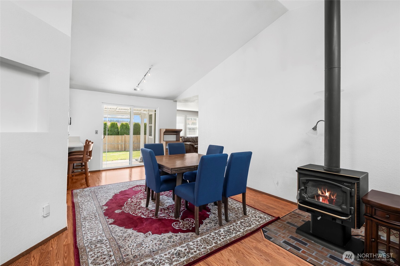 642 Hidden Forest Drive SE