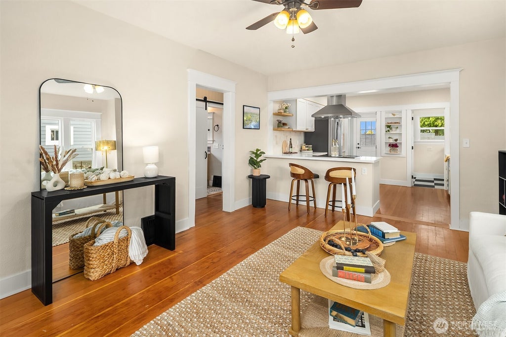Photo of 2001 Rainier Avenue, Everett, WA 98201 (MLS # 2536085)