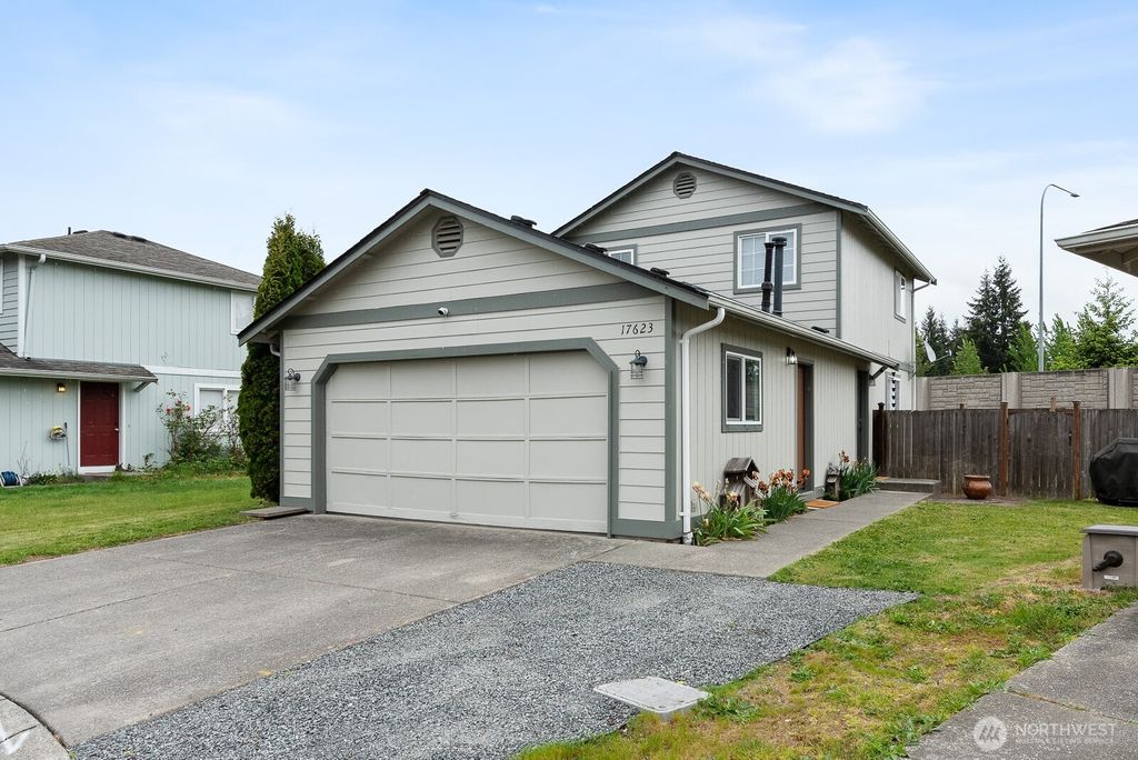 Photo of 17623 29th Ave NE Ave, Marysville, WA 98271 (MLS # 2377442)