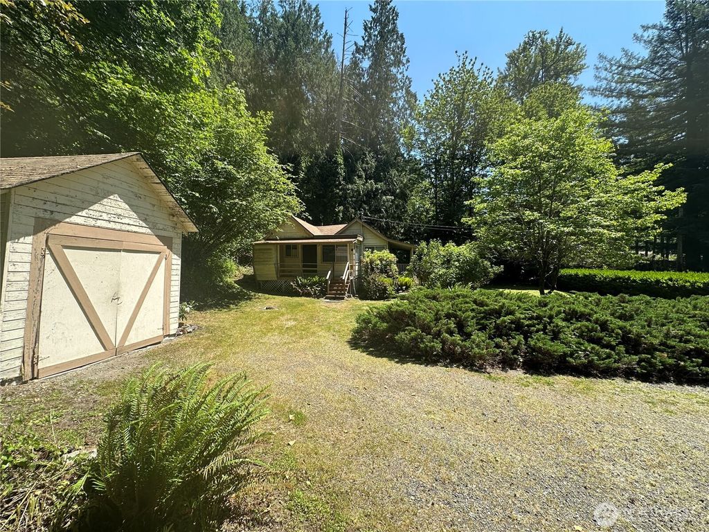 Photo of 22504 Dorre Don Way SE, Maple Valley, WA 98038 (MLS # 2386620)