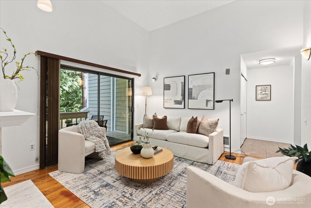 Photo of 10016 NE 124th Place #108, Kirkland, WA 98034 (MLS # 2424712)