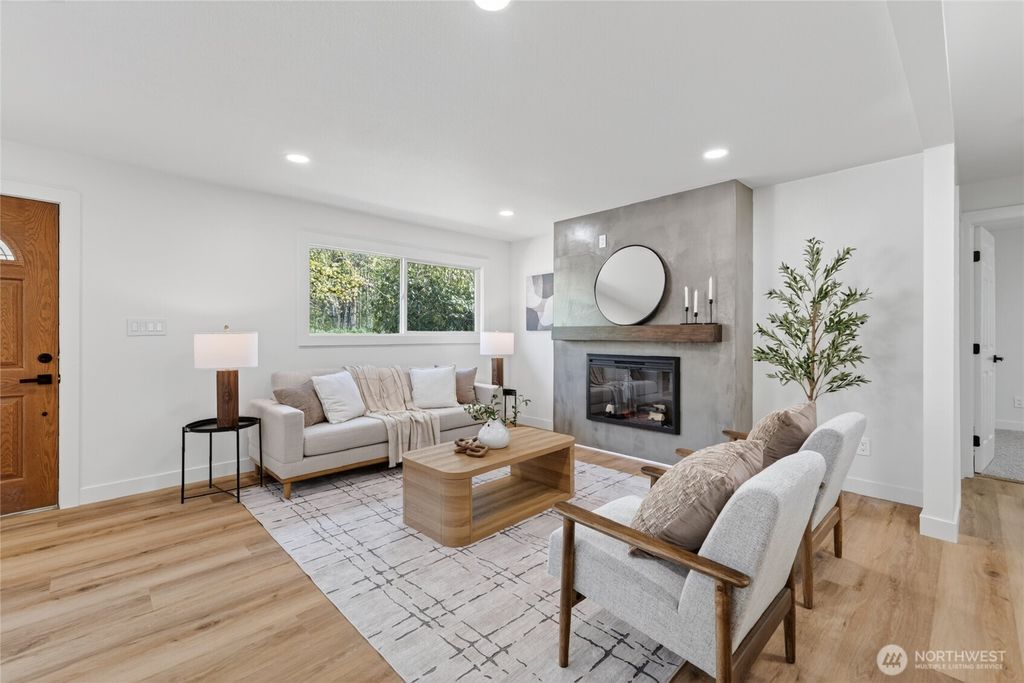 Photo of 3002 Lakeway Drive, Bellingham, WA 98229 (MLS # 2513595)