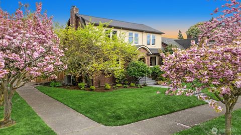 Photo of 6856 17th Avenue NE, Seattle, WA 98115 (MLS # 2510547)