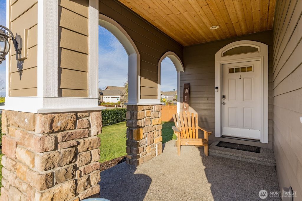 Photo of 17602 106th Street E, Bonney Lake, WA 98391 (MLS # 2467577)