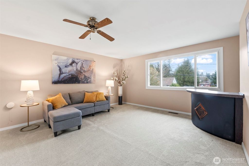 Photo of 20427 Des Moines Memorial Drive S, Des Moines, WA 98198 (MLS # 2334947)