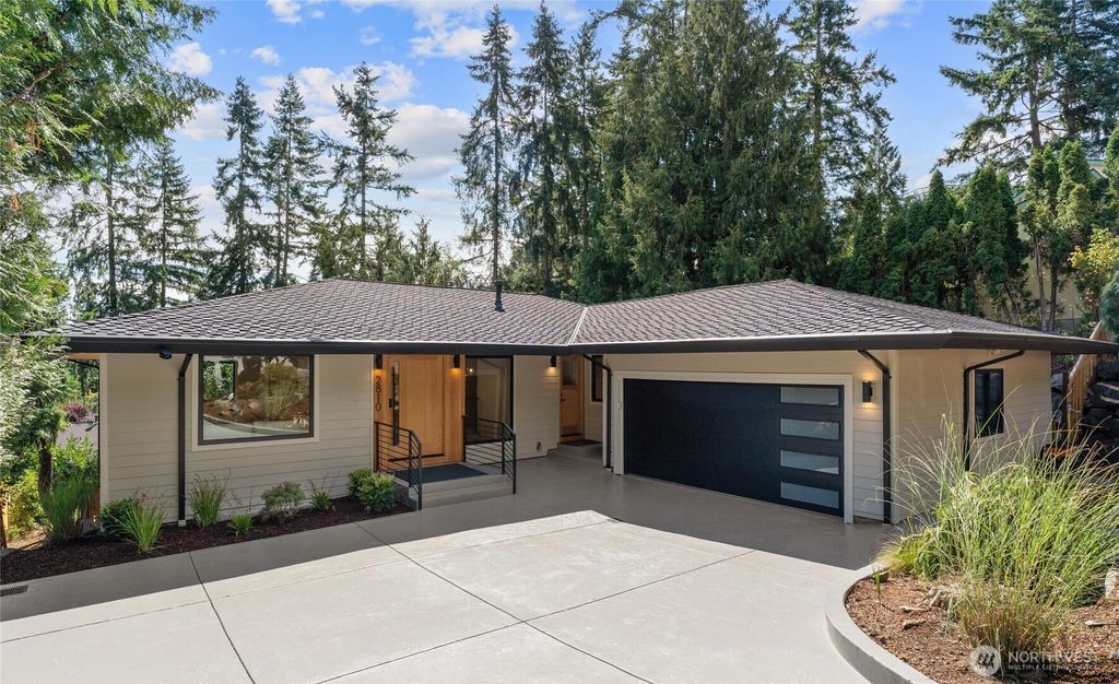 Photo of 2810 177th Avenue NE, Redmond, WA 98052 (MLS # 2423086)