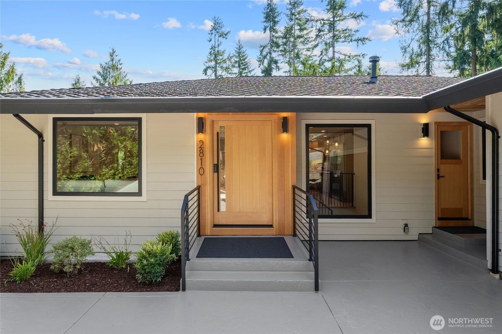 Photo of 2810 177th Avenue NE, Redmond, WA 98052 (MLS # 2423086)