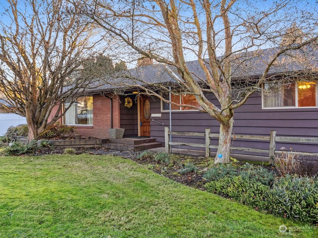 Photo of 15316 182nd Av SE Ave, Monroe, WA 98272 (MLS # 2313462)
