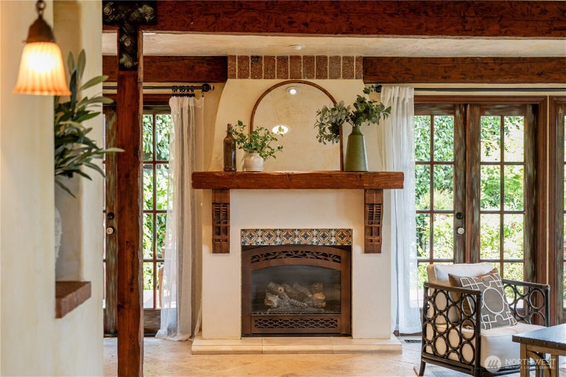 122 Waverly Way