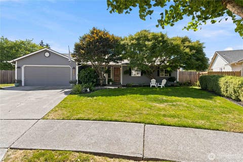 Photo of 13 W Pine Lane, Longview, WA 98632 (MLS # 2574088)