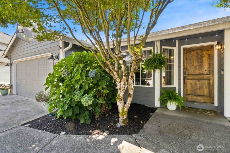 13 W Pine Lane