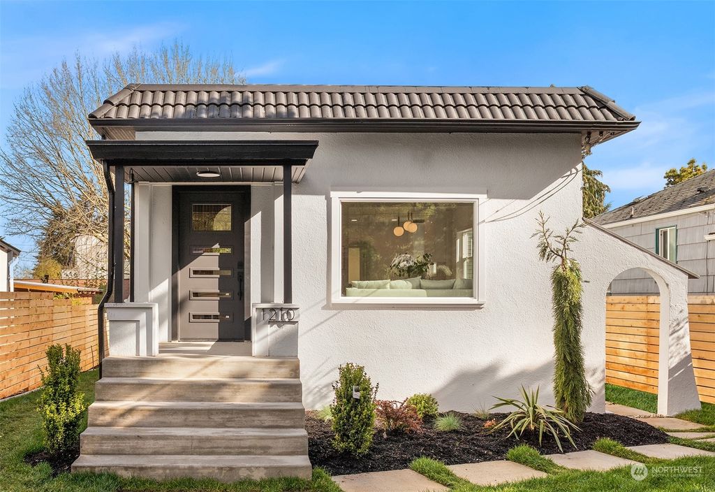 Photo of 1210 NE 96th Street, Seattle, WA 98115 (MLS # 2228814)