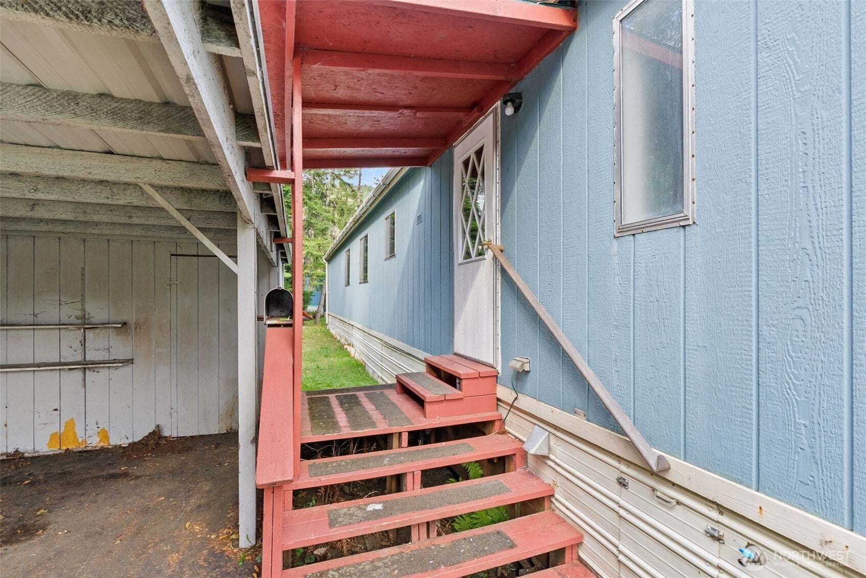 850 Crescent Street 53