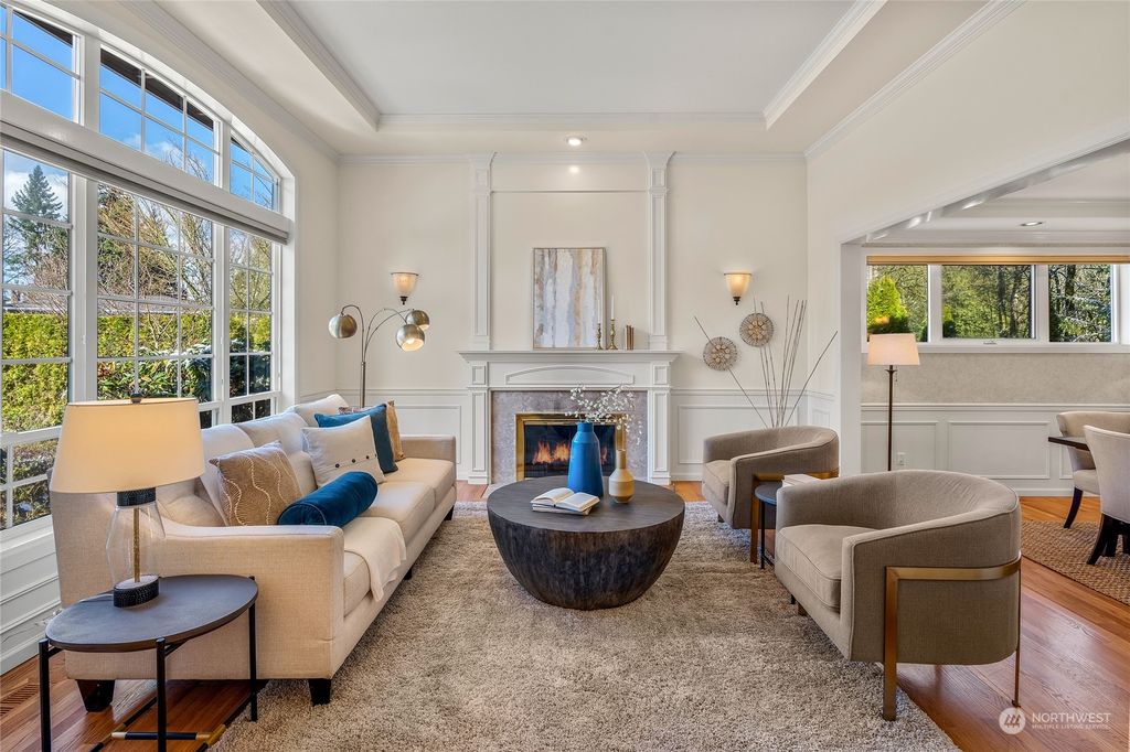 Photo of 5894 Mont Blanc Place NW, Issaquah, WA 98027 (MLS # 2202407)