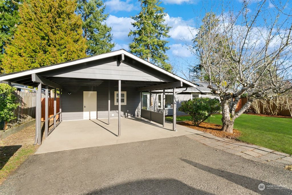 Photo of 1700 Beacon Way SE, Renton, WA 98058 (MLS # 2032543)