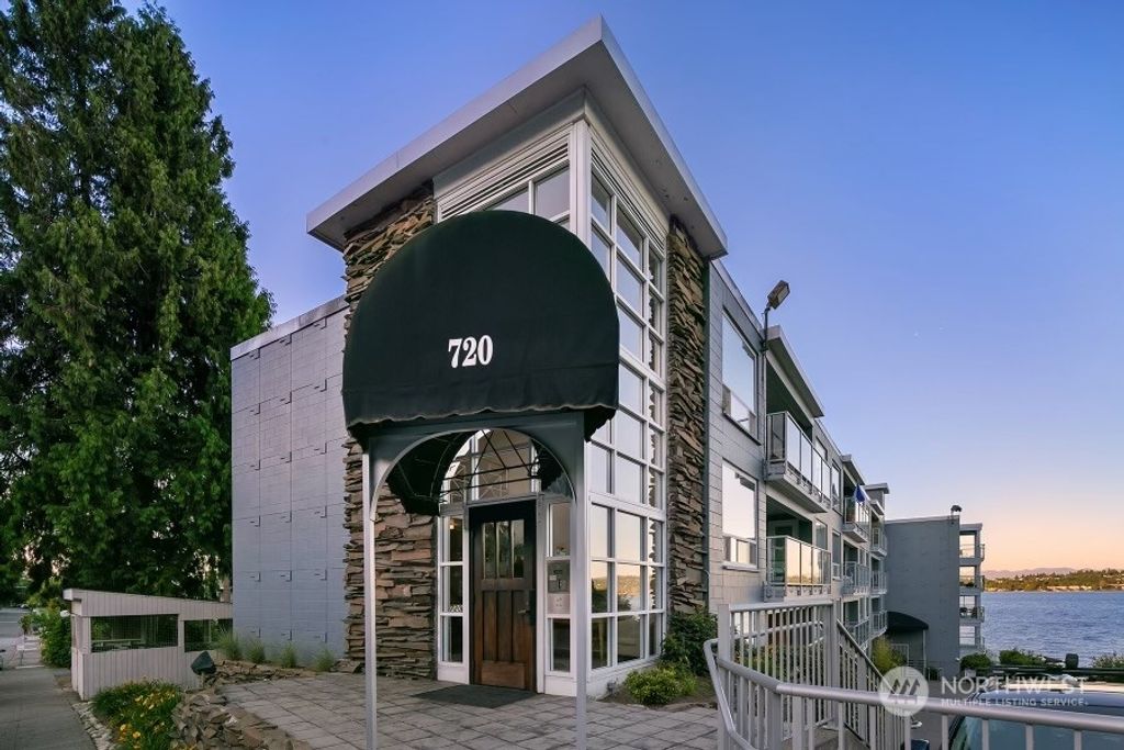 Photo of 720 Lakeside Avenue S #8, Seattle, WA 98144 (MLS # 2308264)