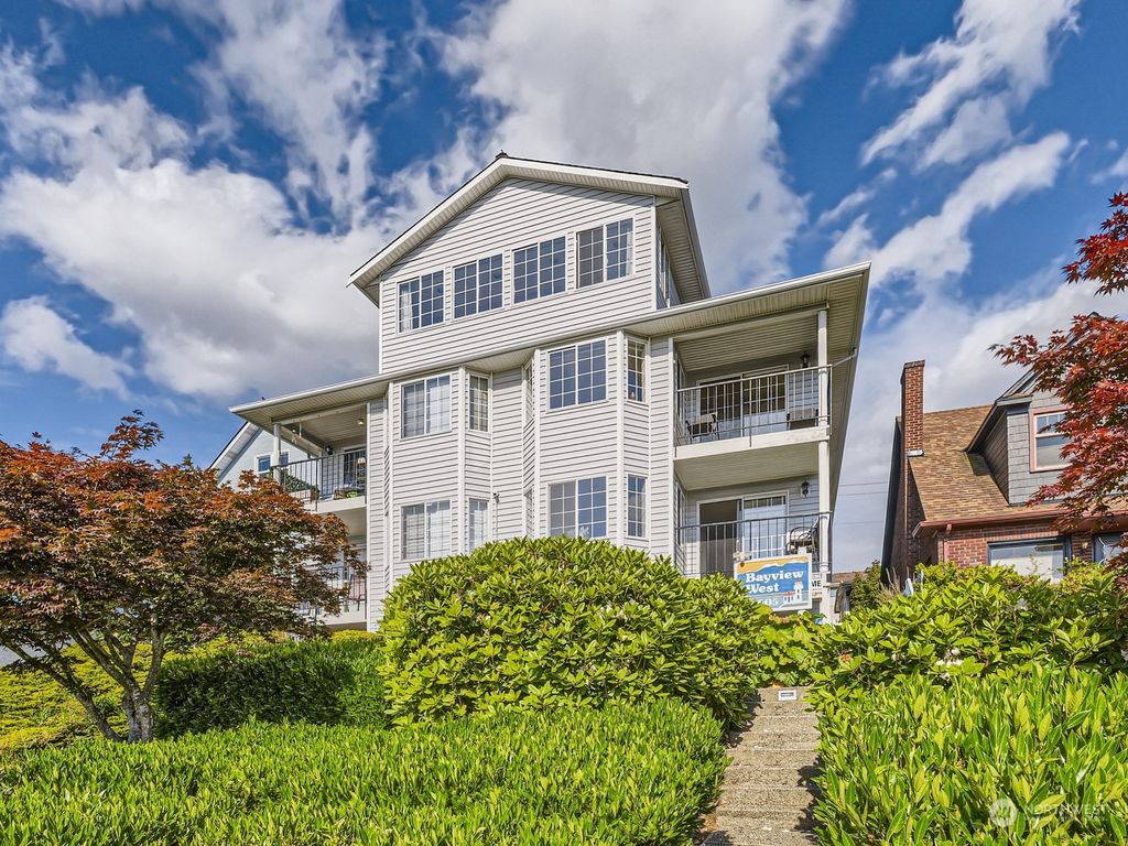 Photo of 2605 Rucker Avenue #101, Everett, WA 98201 (MLS # 2075426)