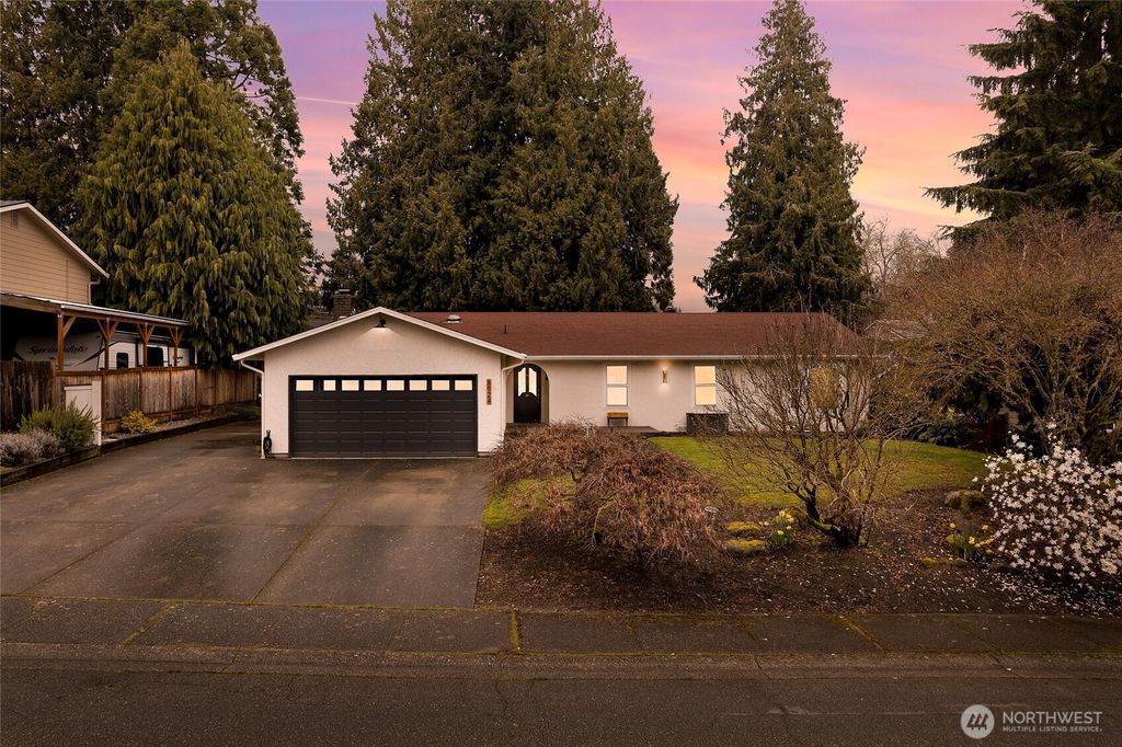 Photo of 8924 NE 191st Place, Bothell, WA 98011 (MLS # 2495782)