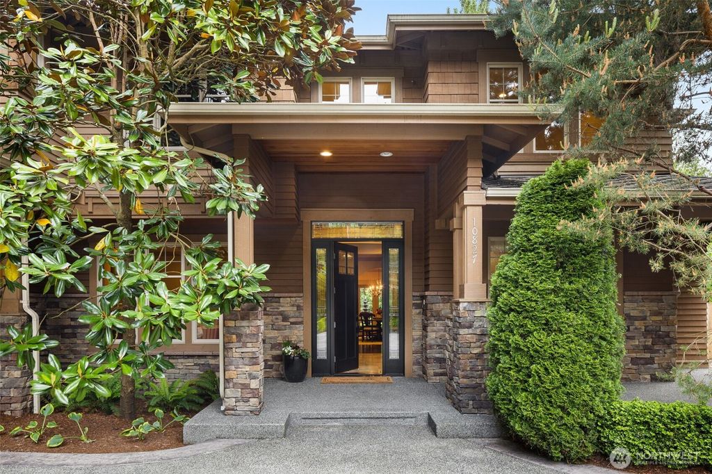 Photo of 10827 NE 108th Street, Kirkland, WA 98033 (MLS # 2429471)