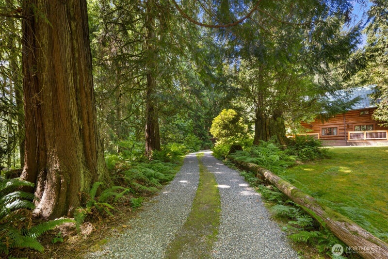 129 N Lake Roesiger Road