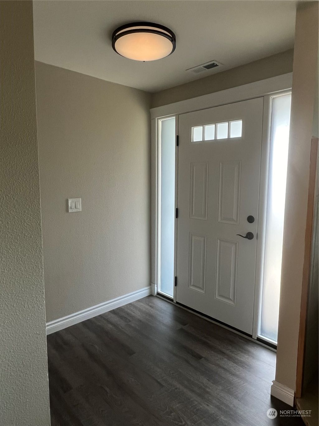 Photo of 3611 S 190th Street, SeaTac, WA 98188 (MLS # 2198935)