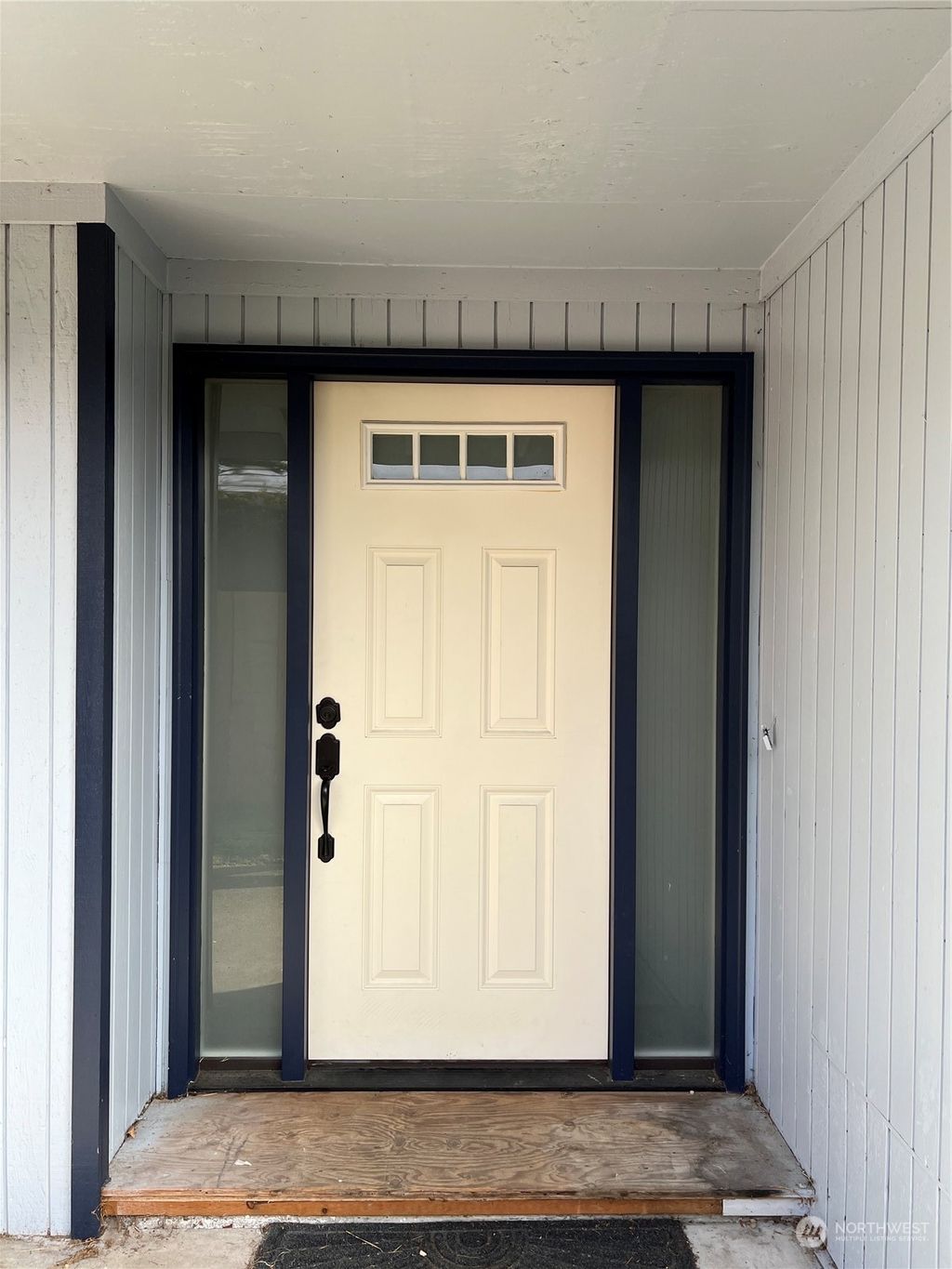 Photo of 3611 S 190th Street, SeaTac, WA 98188 (MLS # 2198935)