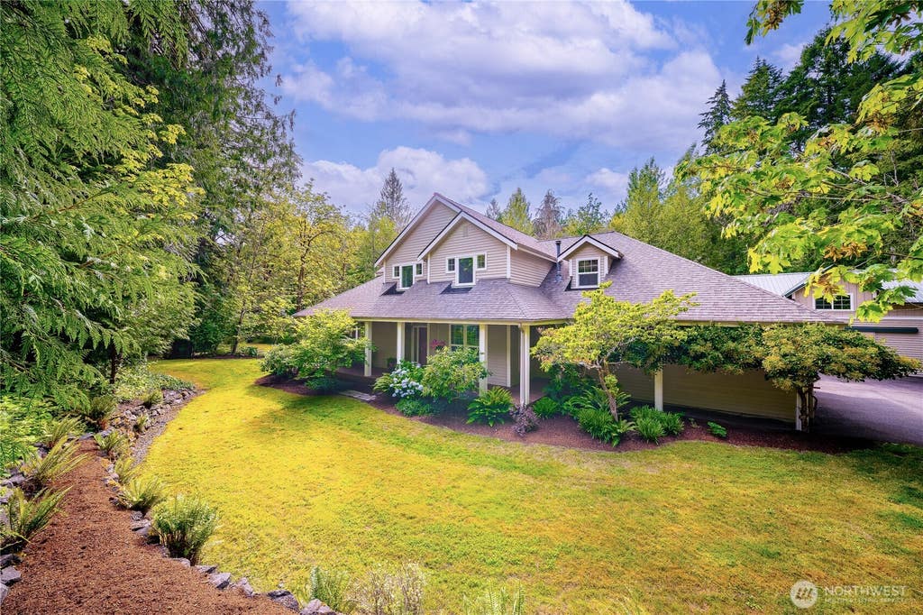 Photo of 6127 Lemon Road NE, Olympia, WA 98506 (MLS # 2547622)