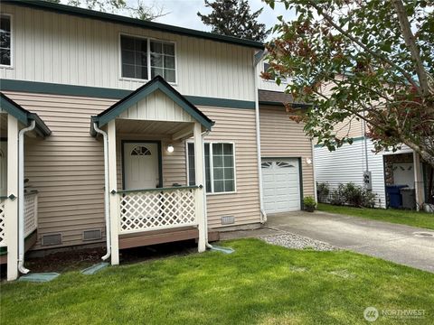 Photo of 1826 98th Place SW #B, Everett, WA 98204 (MLS # 2523469)