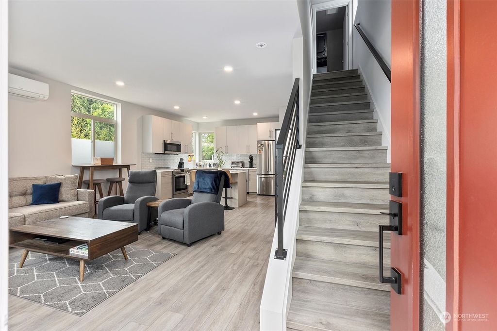 Photo of 8433 22nd Avenue SW, Seattle, WA 98106 (MLS # 2250997)