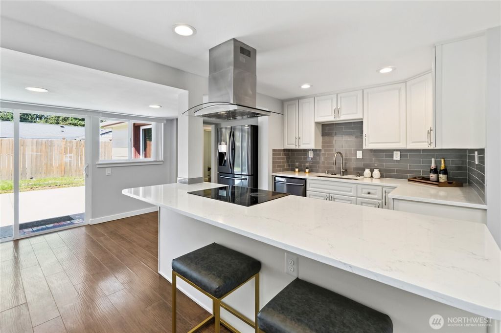 Photo of 23108 50th Avenue W, Mountlake Terrace, WA 98043 (MLS # 2507833)