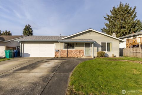 Photo of 1909 21st Street NE, Auburn, WA 98002 (MLS # 2467953)