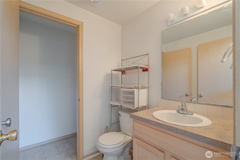 1115 W 33rd Way