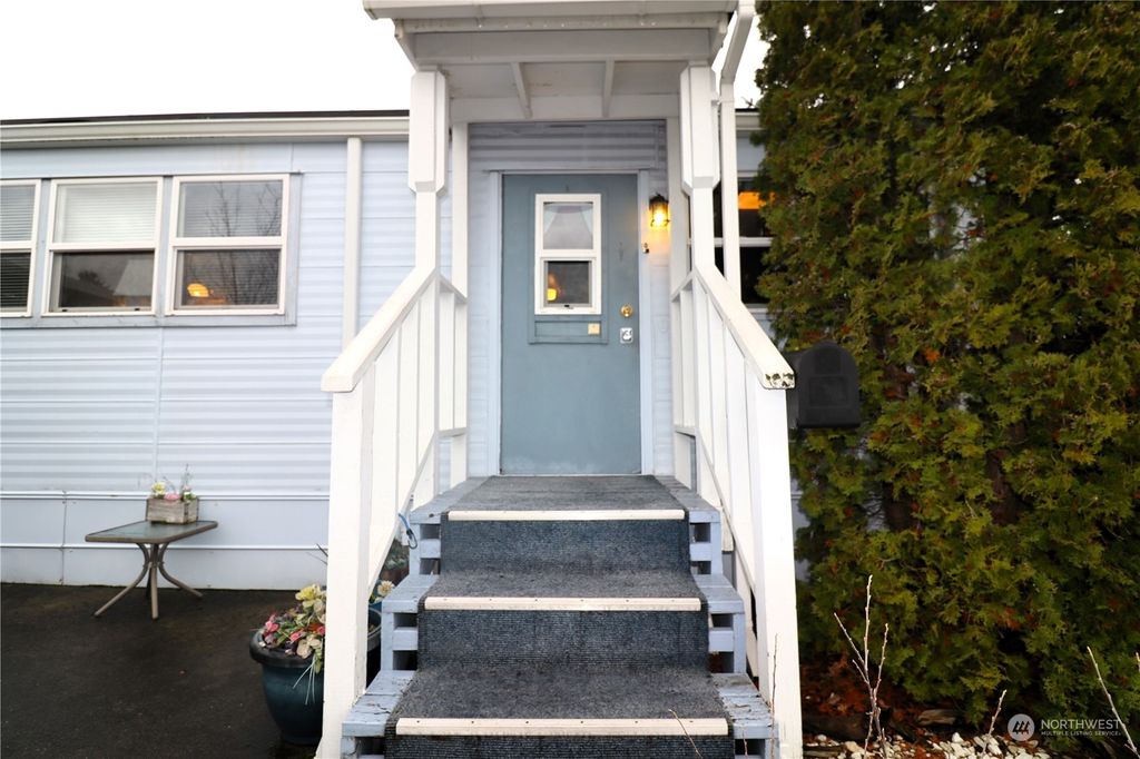 Photo of 3242 S 181st Street #75, SeaTac, WA 98188 (MLS # 2197340)