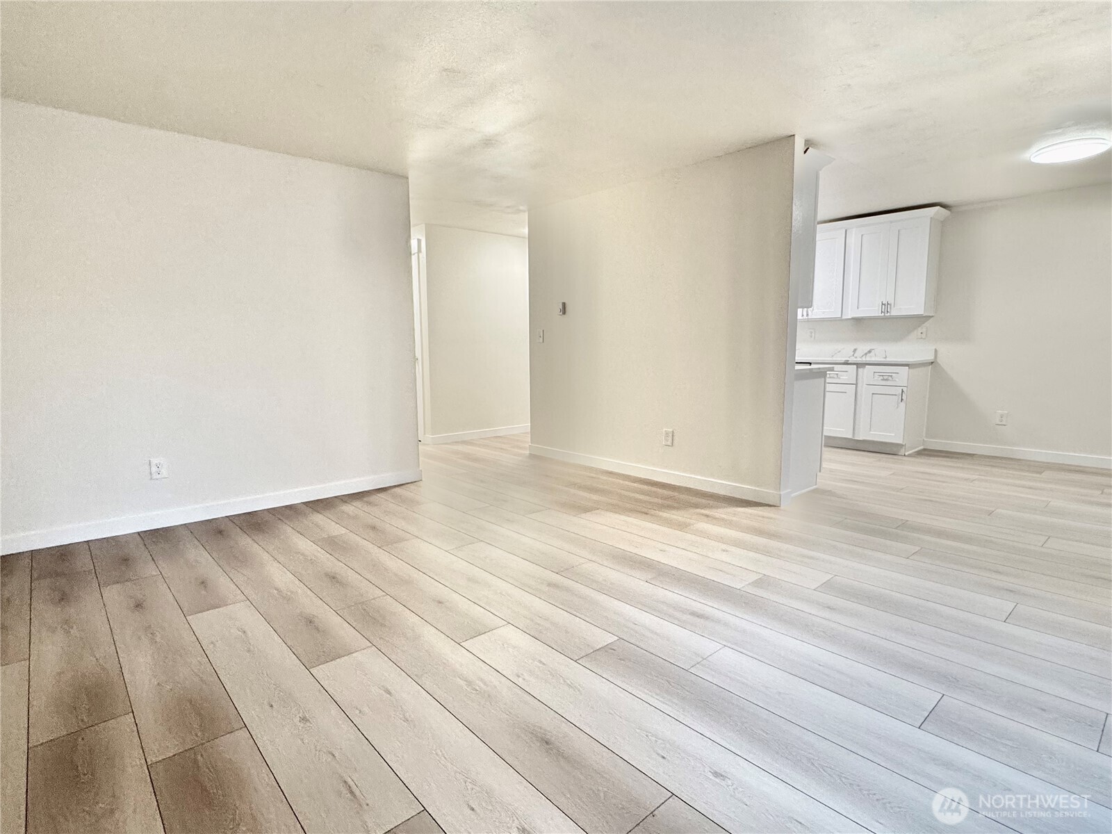 9025 E E Street