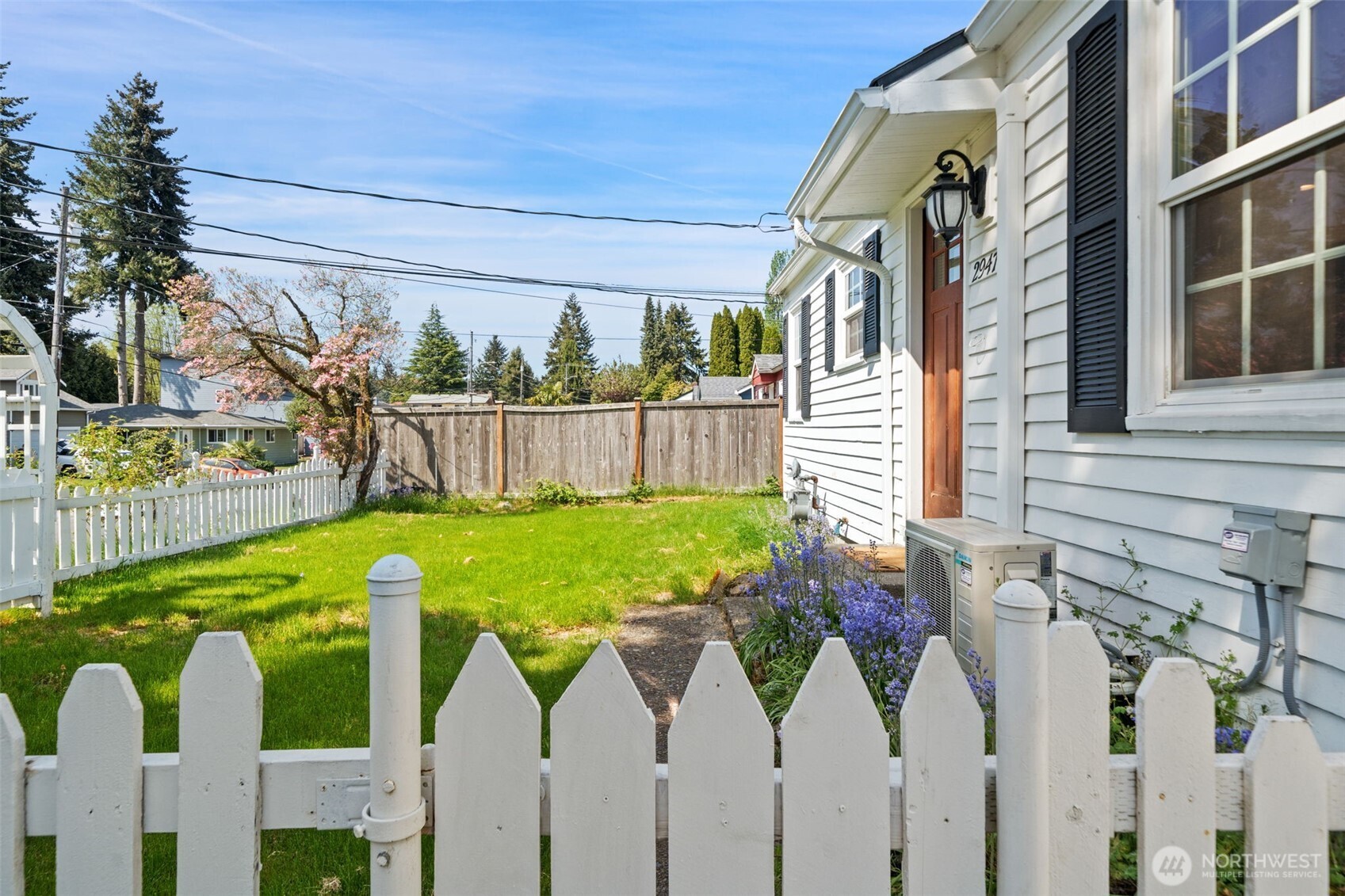 2947 38th Avenue NE