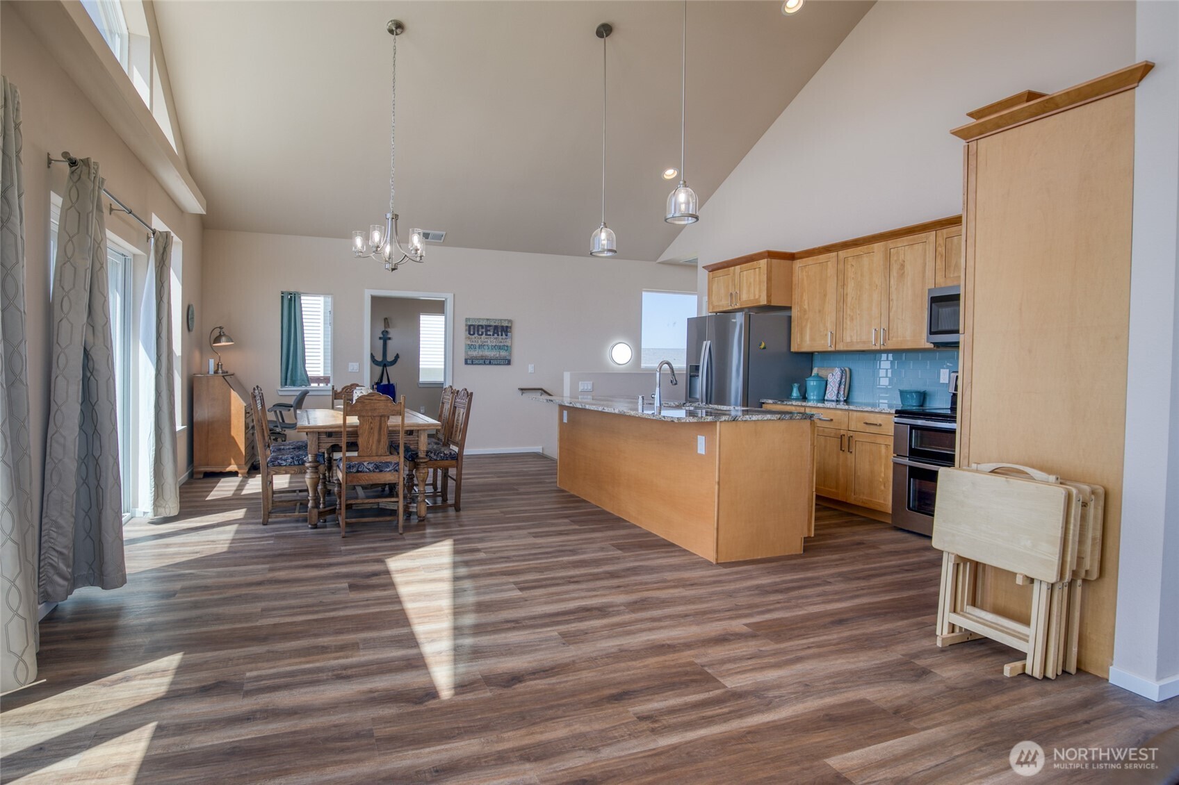 1511 E Ocean Shores Boulevard SW