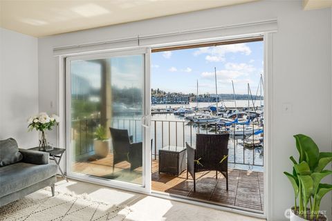 Photo of 65 Kirkland Avenue #202, Kirkland, WA 98033 (MLS # 2467081)