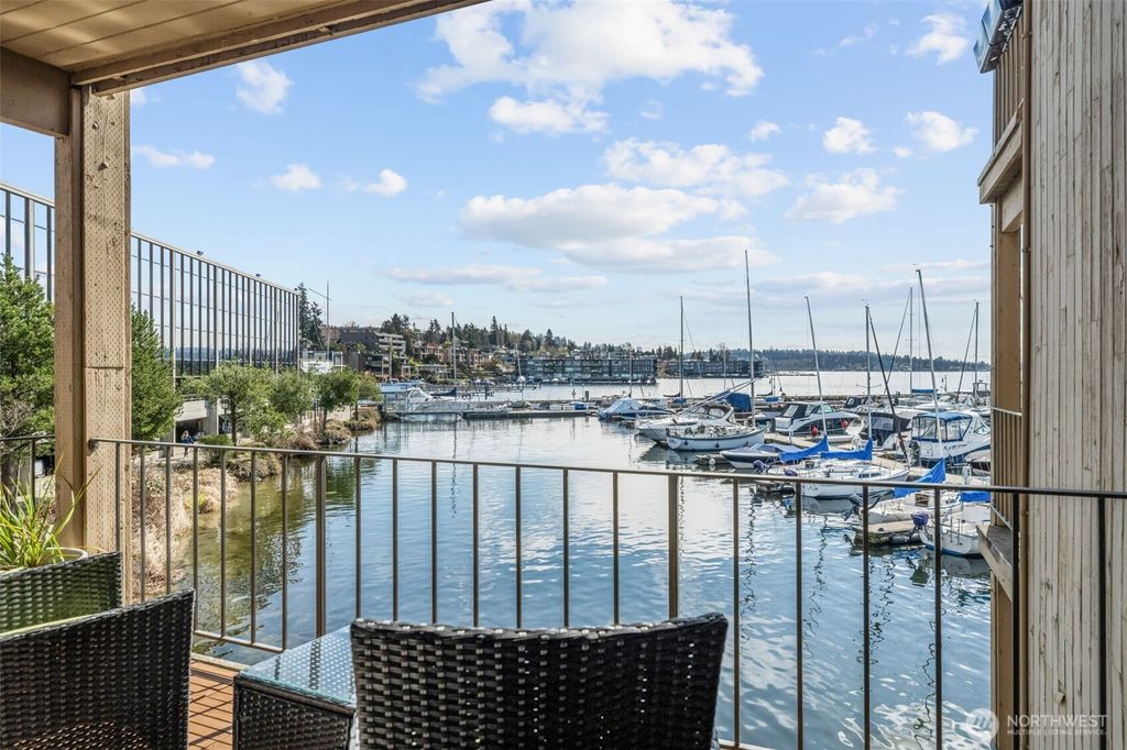 Photo of 65 Kirkland Avenue #202, Kirkland, WA 98033 (MLS # 2467081)