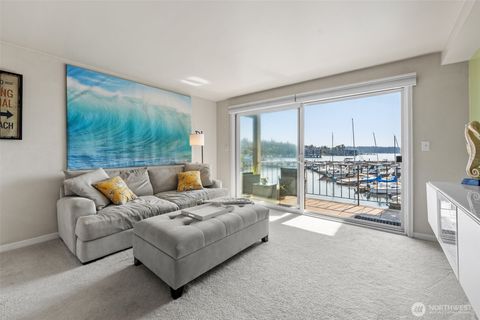 Photo of 65 Kirkland Avenue #202, Kirkland, WA 98033 (MLS # 2467081)