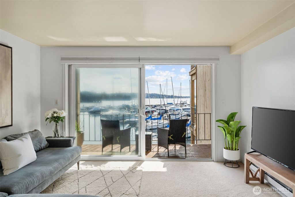 Photo of 65 Kirkland Avenue #202, Kirkland, WA 98033 (MLS # 2467081)