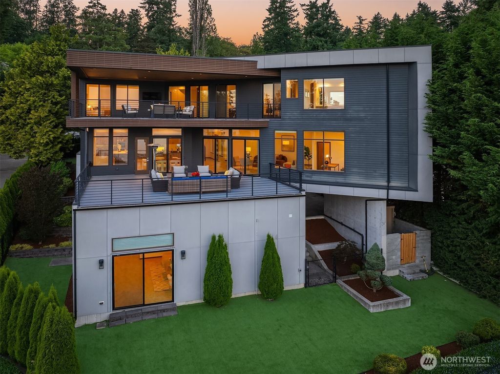 Photo of 8553 NE Juanita Drive, Kirkland, WA 98034 (MLS # 2376542)