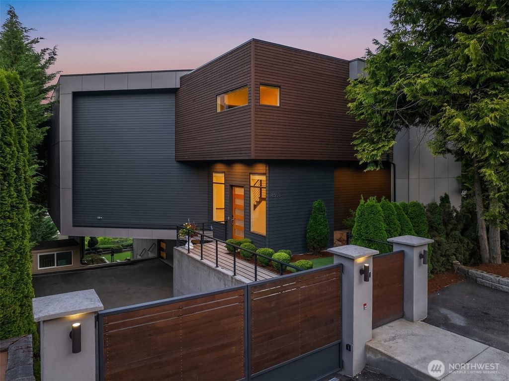 Photo of 8553 NE Juanita Drive, Kirkland, WA 98034 (MLS # 2376542)