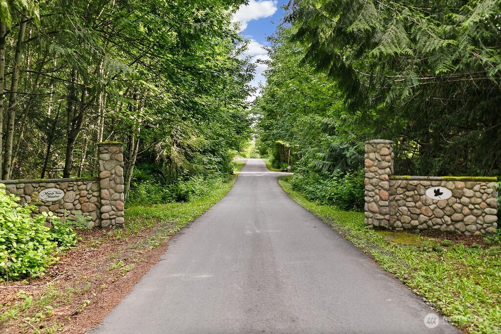 8669 NE Nature Way