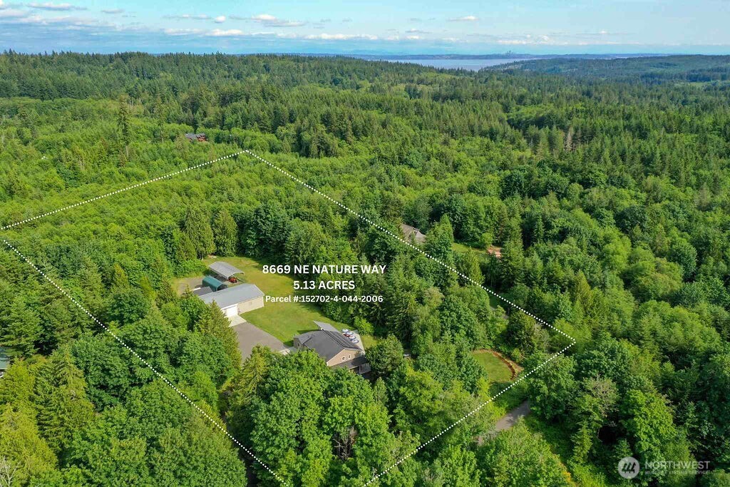 8669 NE Nature Way