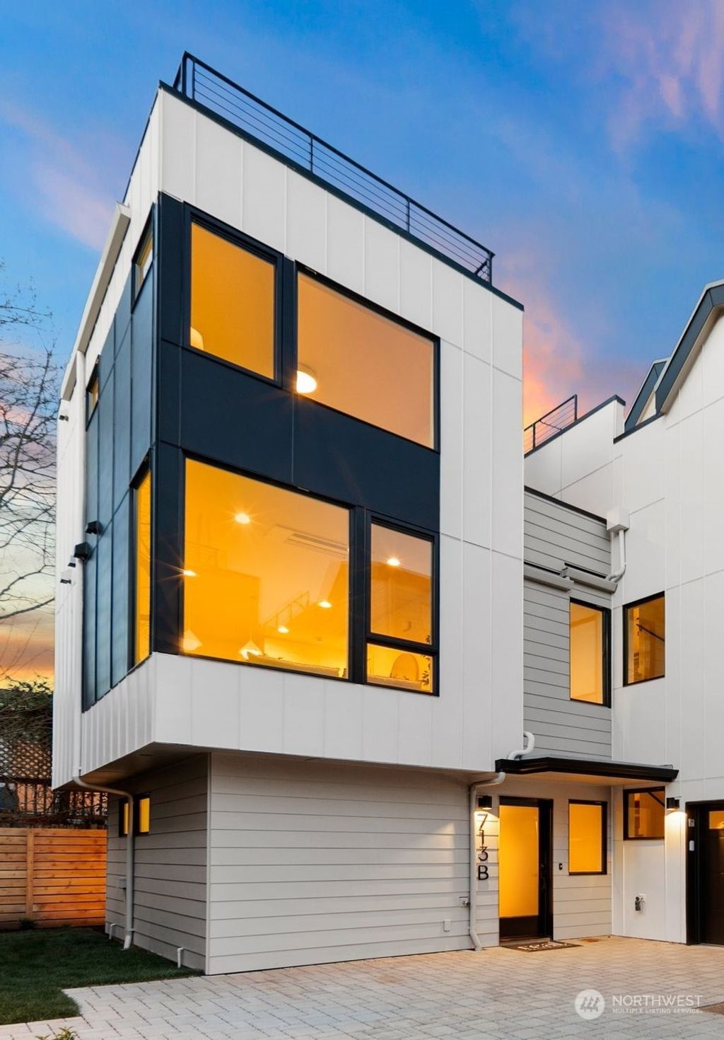 Photo of 713 B 34th Avenue, Seattle, WA 98122 (MLS # 2209848)