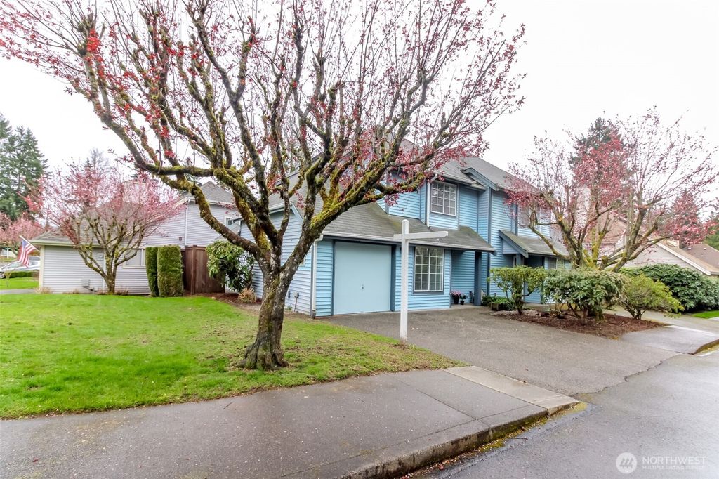 Photo of 307 S 328th Lane Ln, Federal Way, WA 98003 (MLS # 2495814)