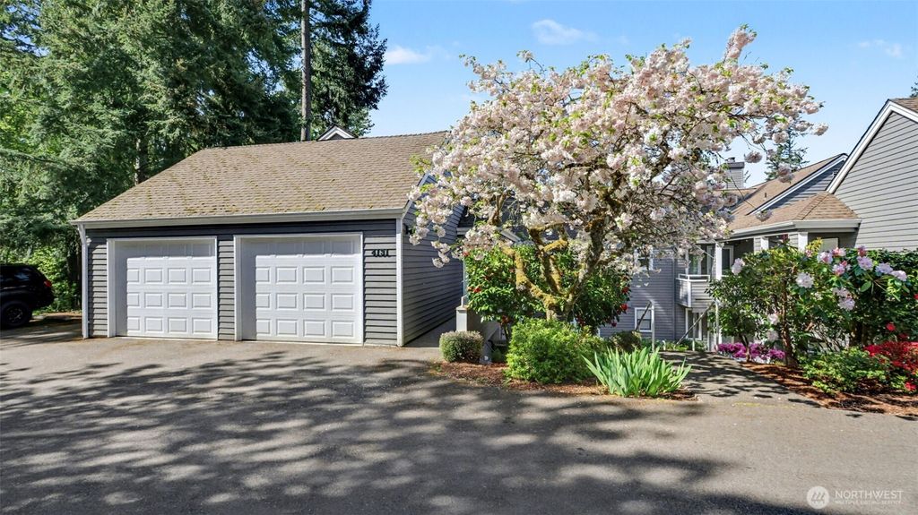 Photo of 4131 221st Place SE #2095, Issaquah, WA 98029 (MLS # 2516068)