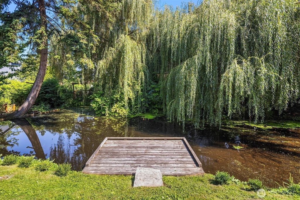 Photo of 2808 Kennewick Place NE, Renton, WA 98056 (MLS # 2463480)