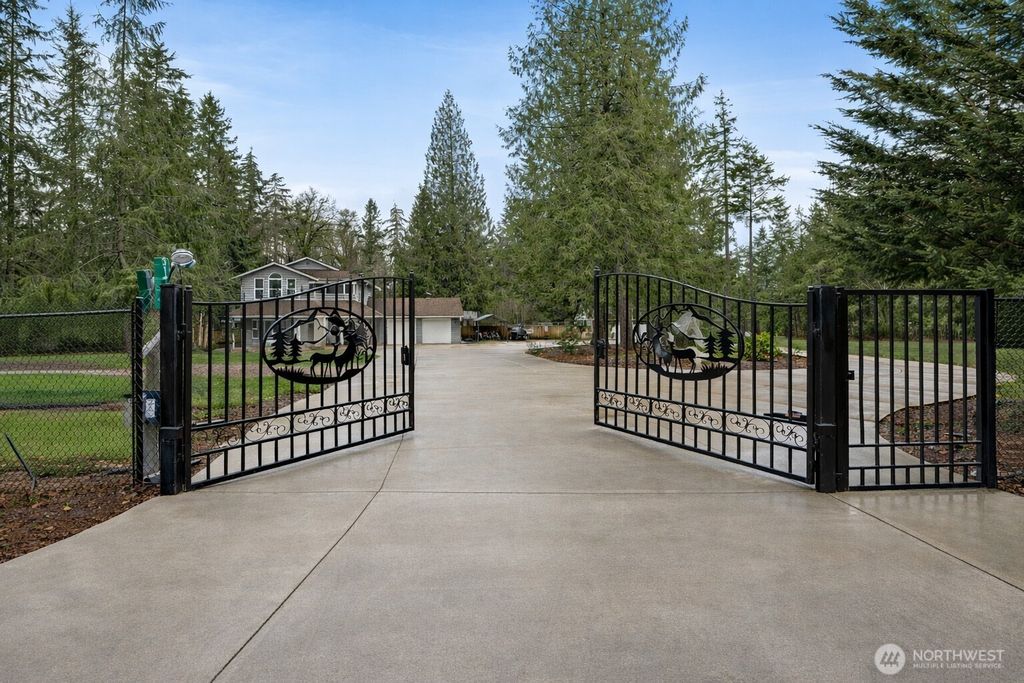 Photo of 31617 200th Avenue SE, Kent, WA 98042 (MLS # 2454907)