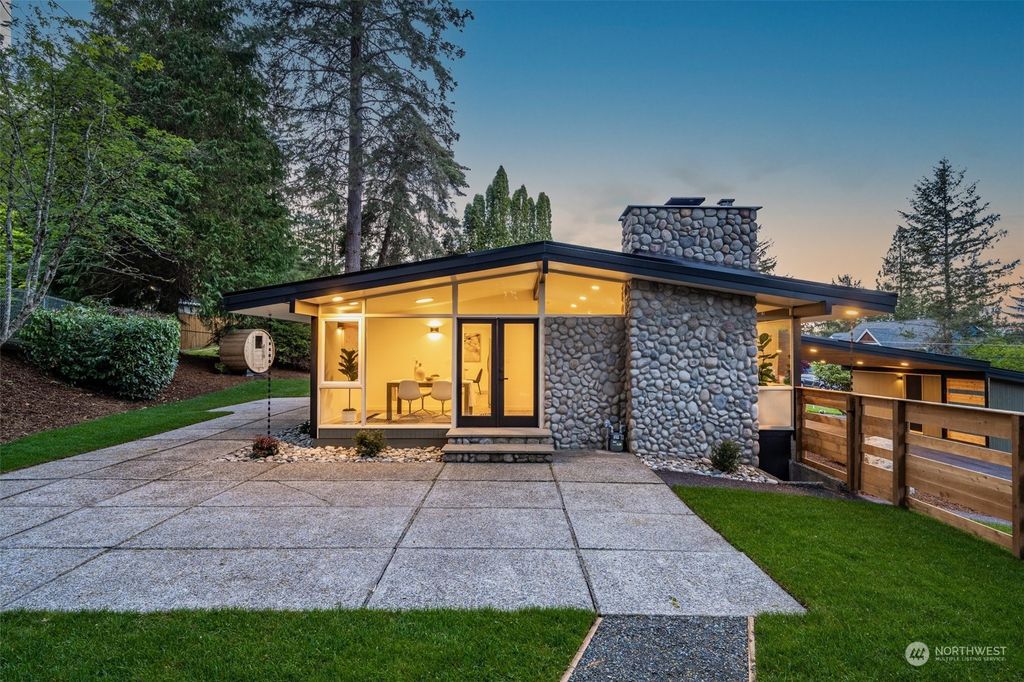 Photo of 38045 SE 88th Street, Snoqualmie, WA 98065 (MLS # 2232083)